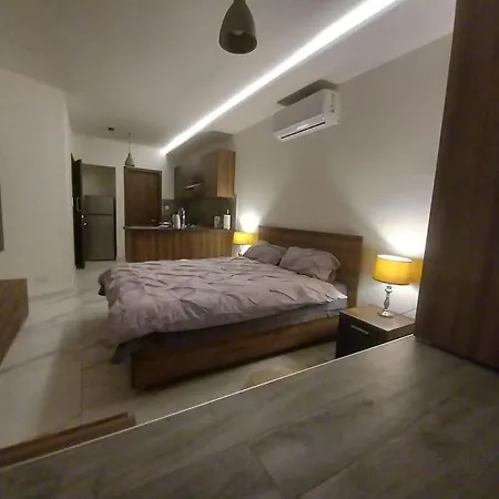 Brand New 1 Bedroom Flat 아파트