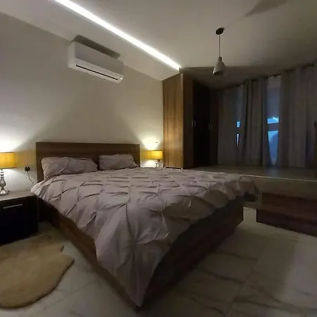 Brand New 1 Bedroom Flat *